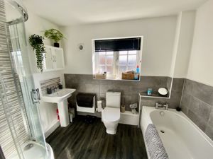 Bathroom/WC- click for photo gallery